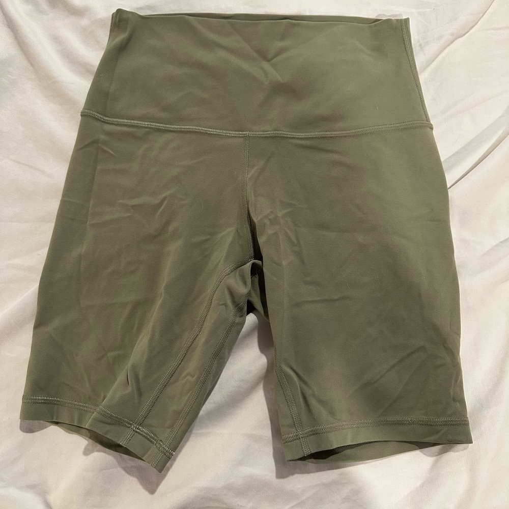 Lulu align shorts